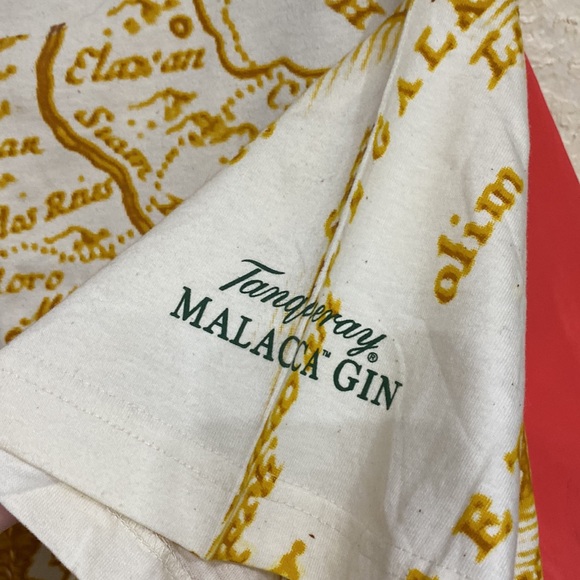 Vintage Tshirt Tanqueray Malacca Gin L Mapp All over Print - Picture 3 of 4